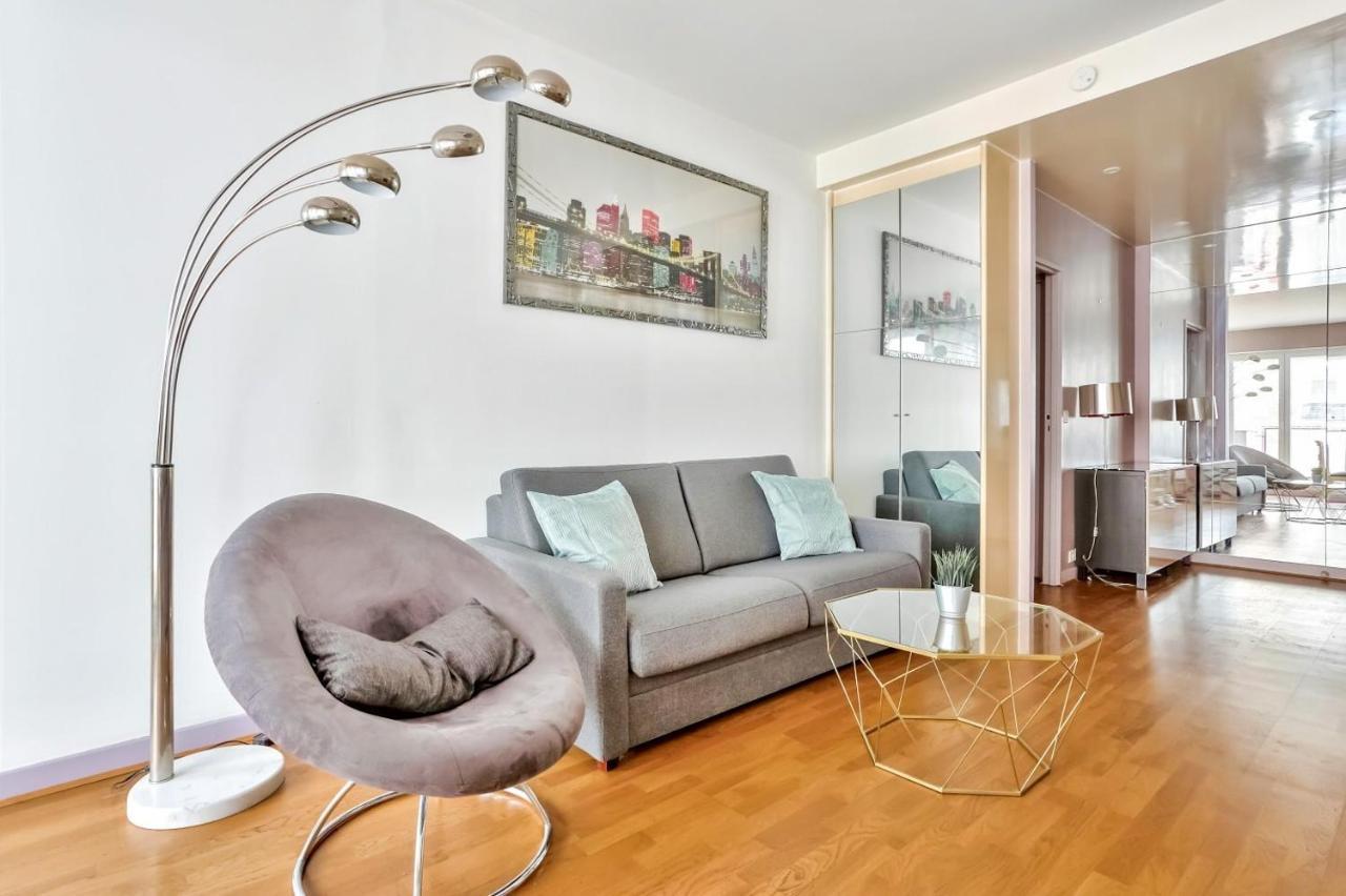 Appartement Quartier Arc De Triomphe Free Netflix Paris Exteriör bild